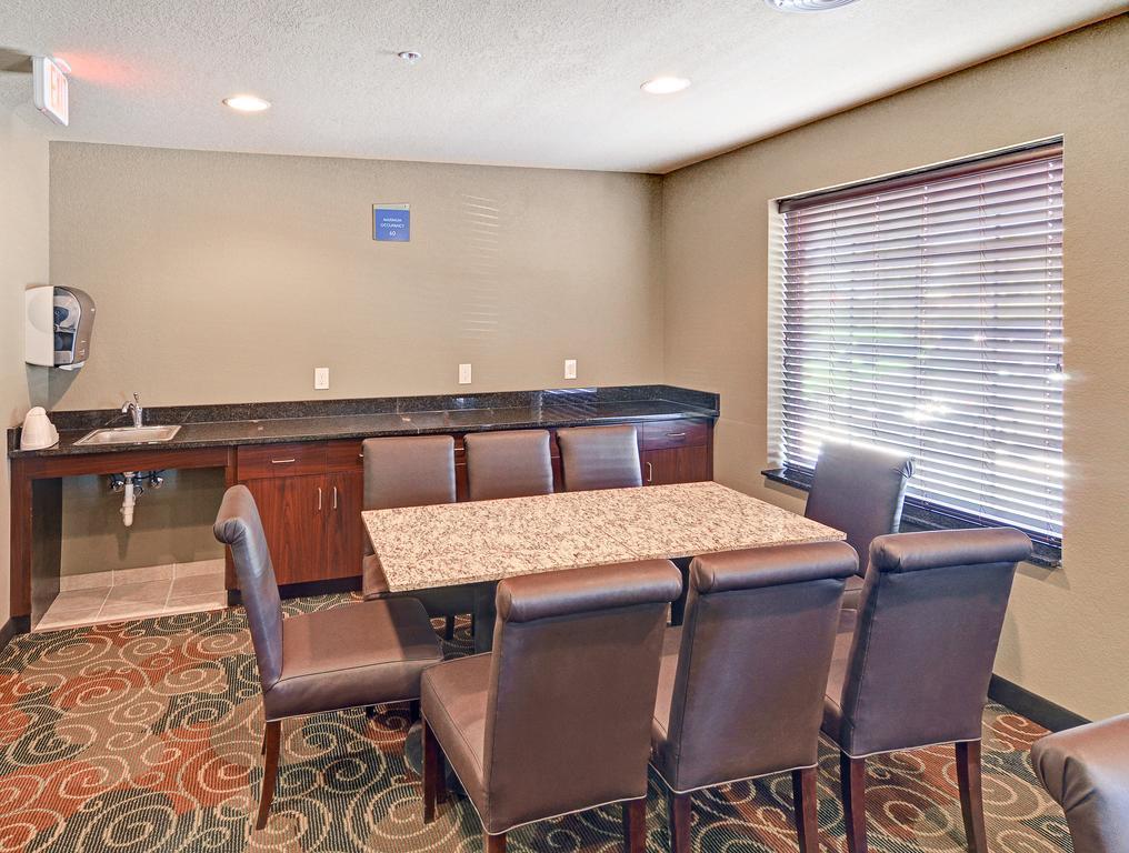 Cobblestone Inn & Suites - Big Lake ภายนอก รูปภาพ
