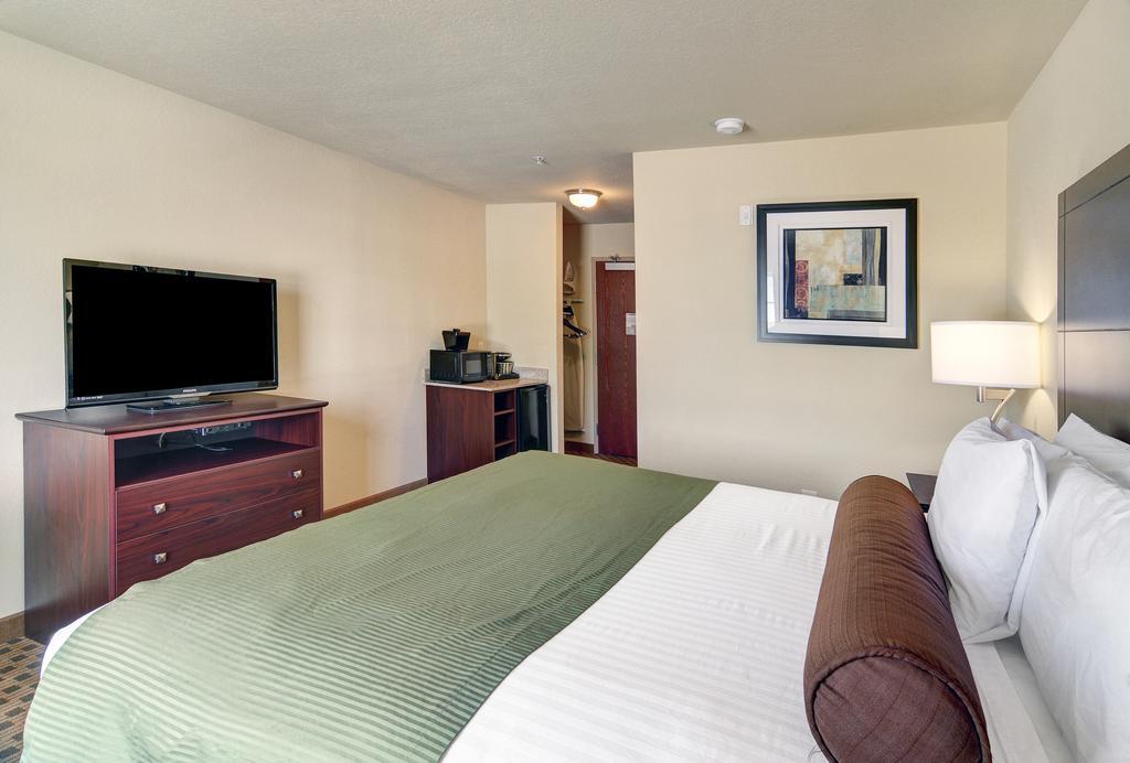 Cobblestone Inn & Suites - Big Lake ภายนอก รูปภาพ